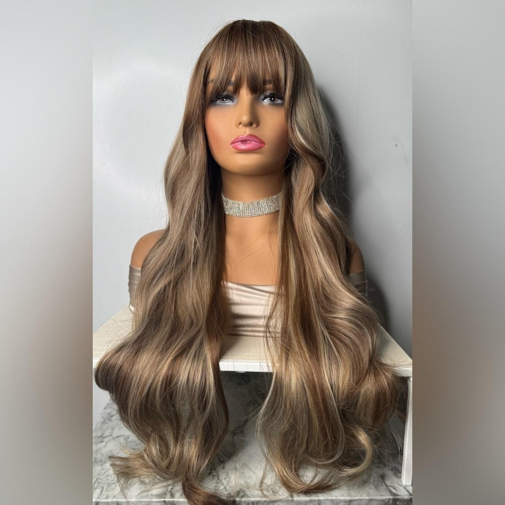 30” Long Synthetic Wig  Classic Wig Light Brown / Blonde Highlights - Realistic